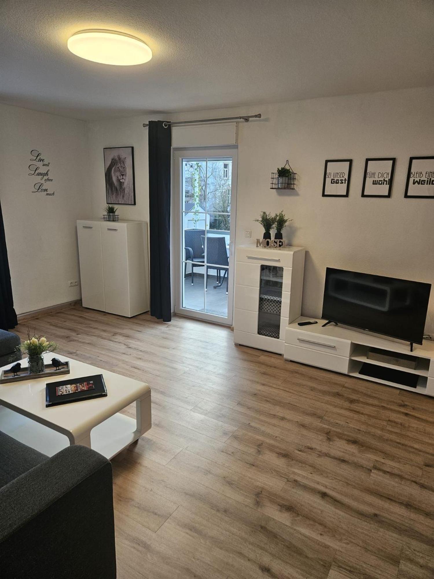 Hakans Moselblick Ferienwohnung Treis-Karden Exterior photo