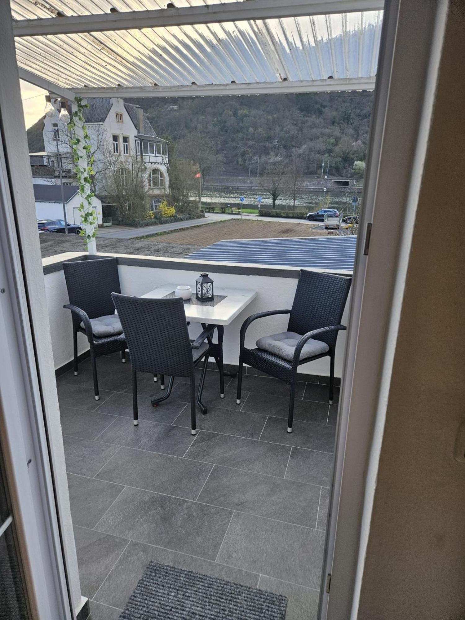Hakans Moselblick Ferienwohnung Treis-Karden Exterior photo